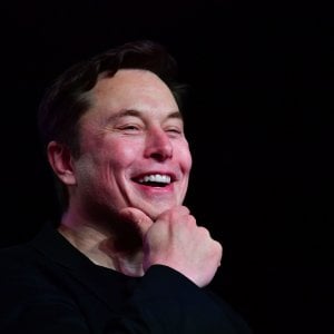 Twitter registra ricavi sotto le attese e accusa Elon Musk
